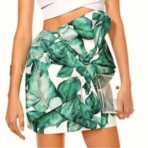 NWT Cameo (c/meo Collective) Skirt Dark Star Green Lilly Palm Leaf Twist S Party